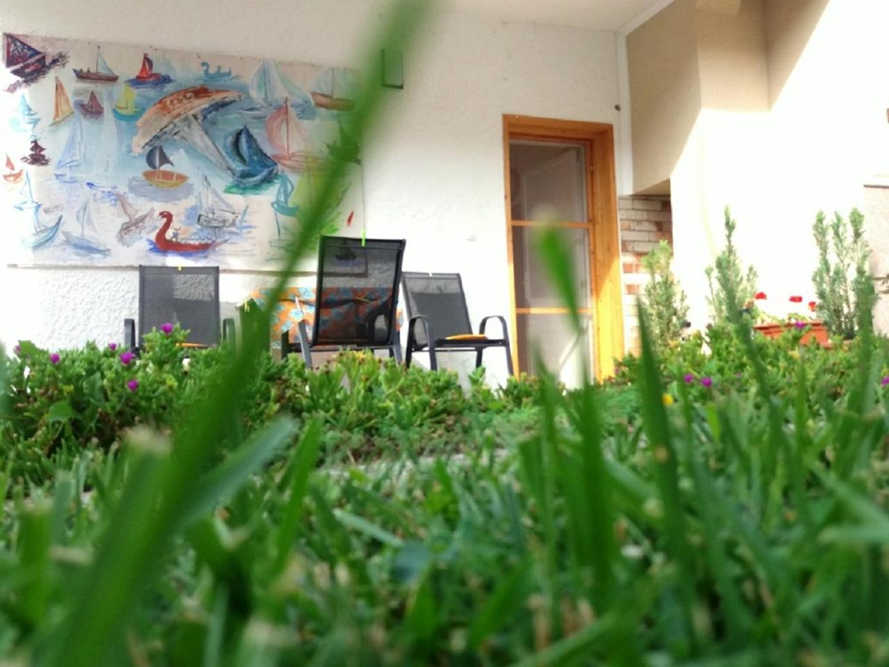 Julia Vendeghaz Sarrod Hotel Exterior foto