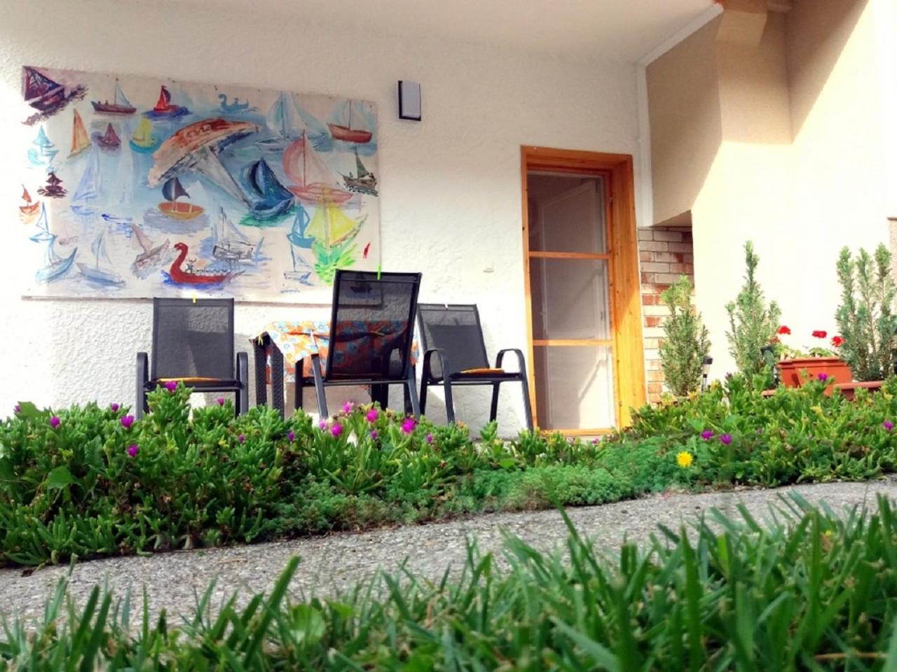Julia Vendeghaz Sarrod Hotel Exterior foto